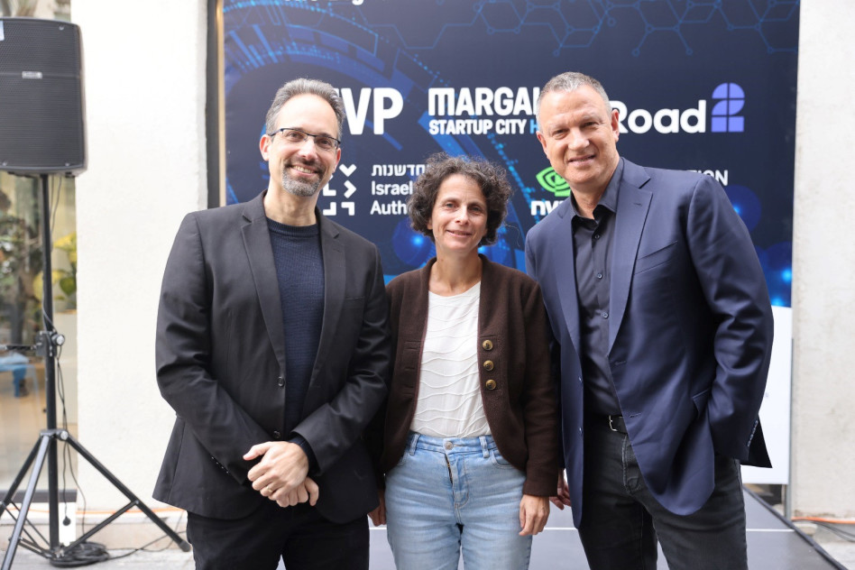 אראל מרגלית, אפרת שפר ורן בליצר (צילום: מיכה בריקמן)