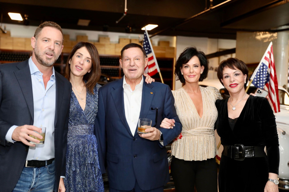 סוזי, סיגל, משה, דניאל ואיציק לוי  (צילום: Pierre Mikael)