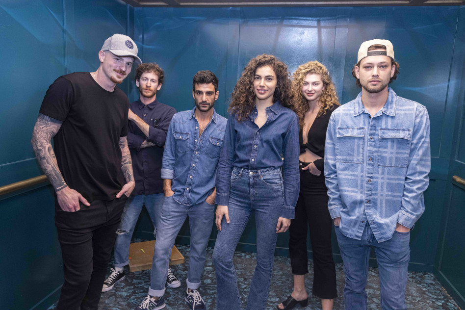 און רפאלי, דורית רבליס, שלומית מלכה, אימרי ביטון, אלישע בנאי, רביב כנר (צילום: לנס הפקות)