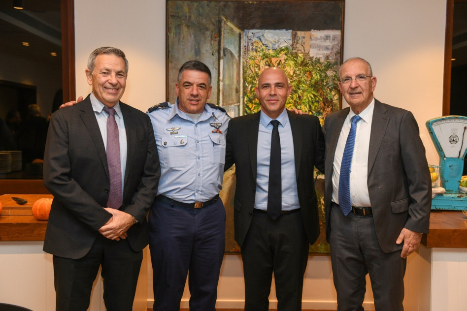 שמשון הראל, פרופ' אלון חן, עמיקם נורקין ועידו נחושתן (צילום: איתי בלסון, מכון ויצמן)