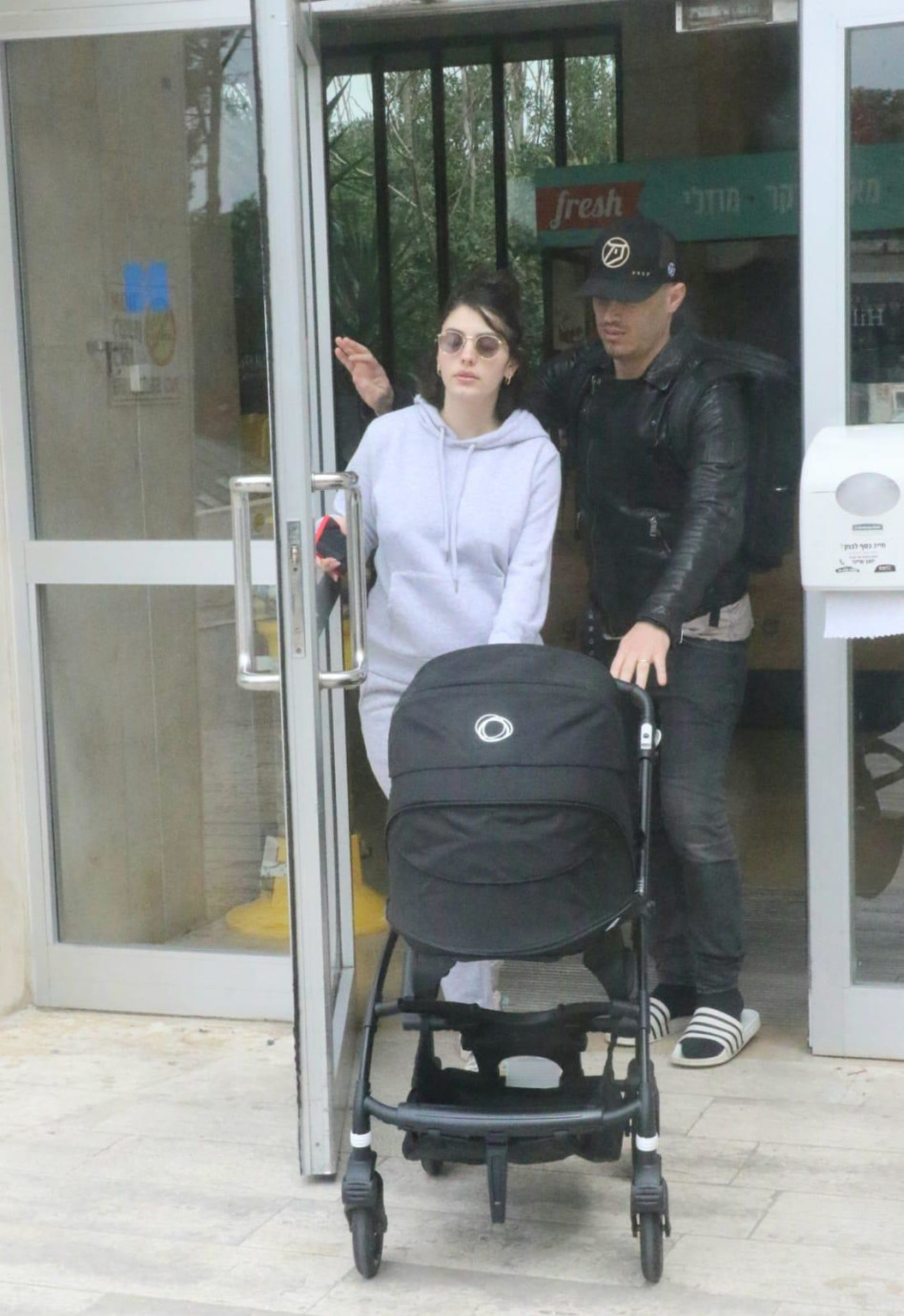 משפחה בת שלוש נפשות(צילום: פול סגל)