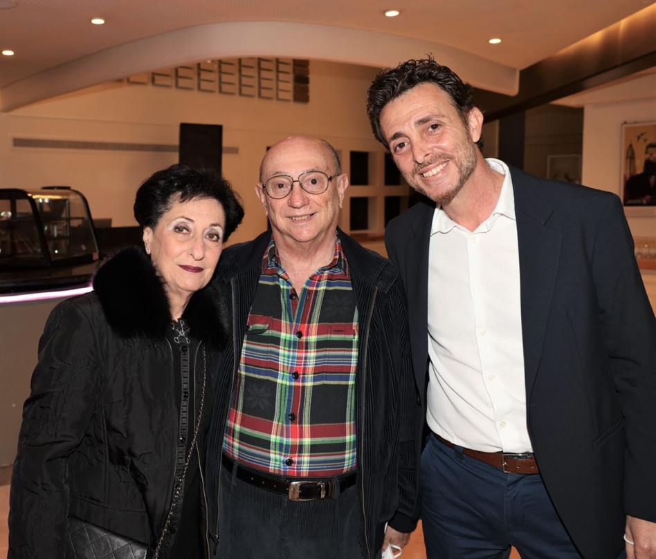 רן גואטה וגדעון וחנה המבורגר  (צילום: רפי דלויה)