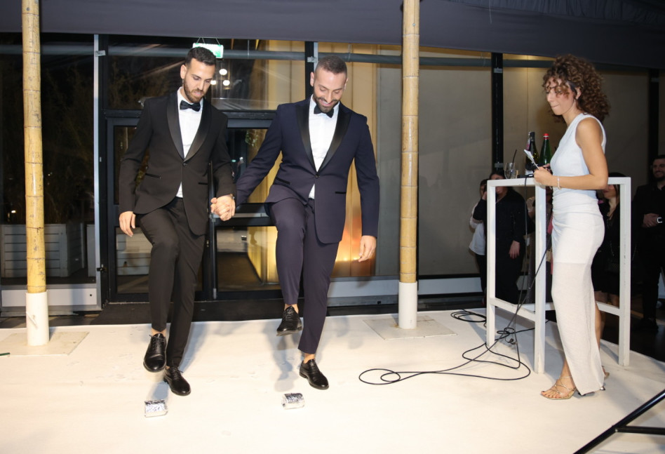 מעיין פרתי והזוג המאושר (צילום: אור גפן)