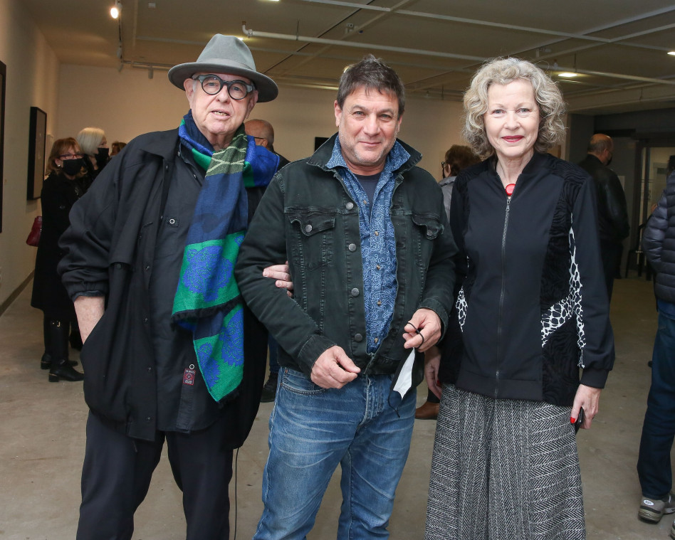 דליה מנור, מיכה בר-עם ואבי גנור  (צילום: עופר עמרם)