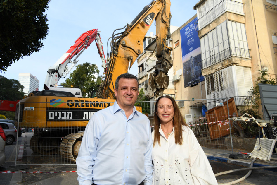 דפנה הרלב וכרמל שמאה הכהן (צילום: רמי חכם)