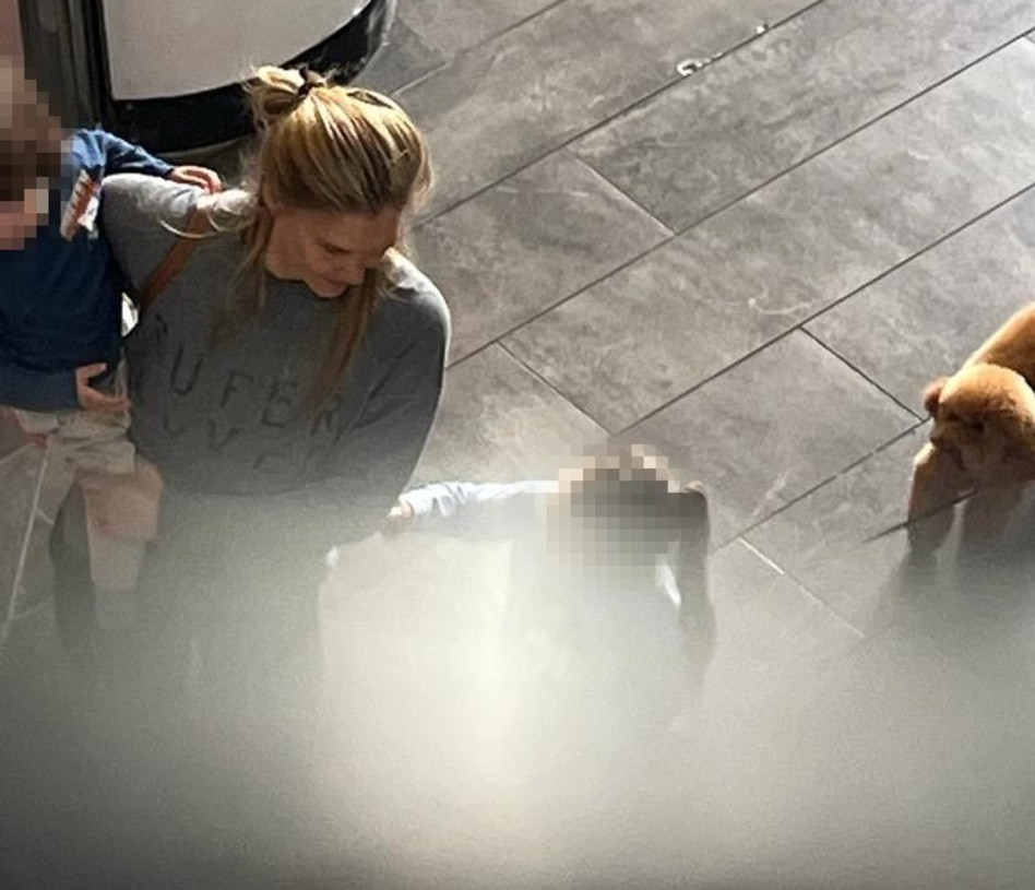 כל אחד ביד. בר רפאלי וילדיה (צילום: צילום גולשים)