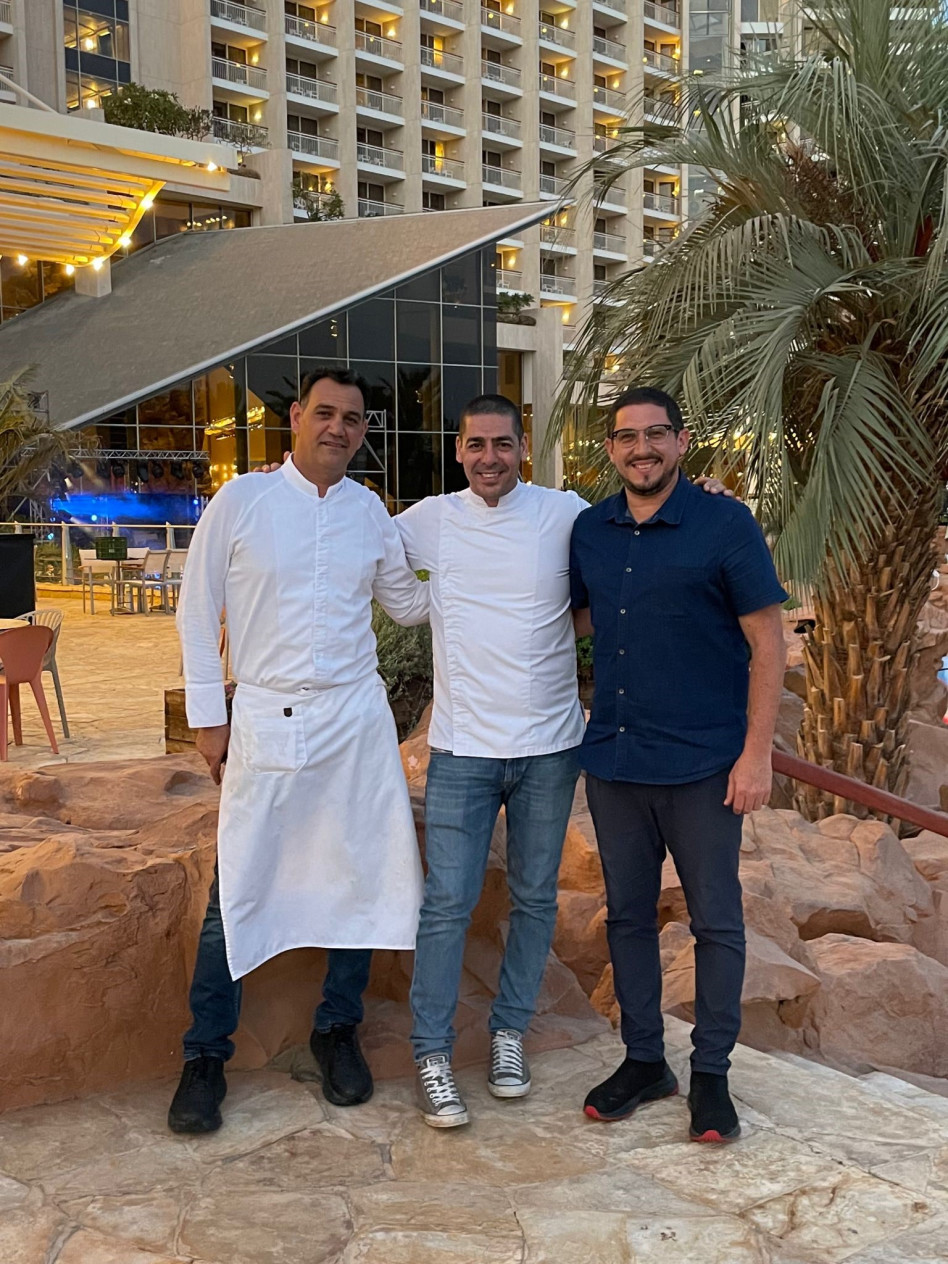 דוד קישקה, יוסי שטרית ואסף בוזגלו (צילום: אר טי סטודיו רועי טפר)