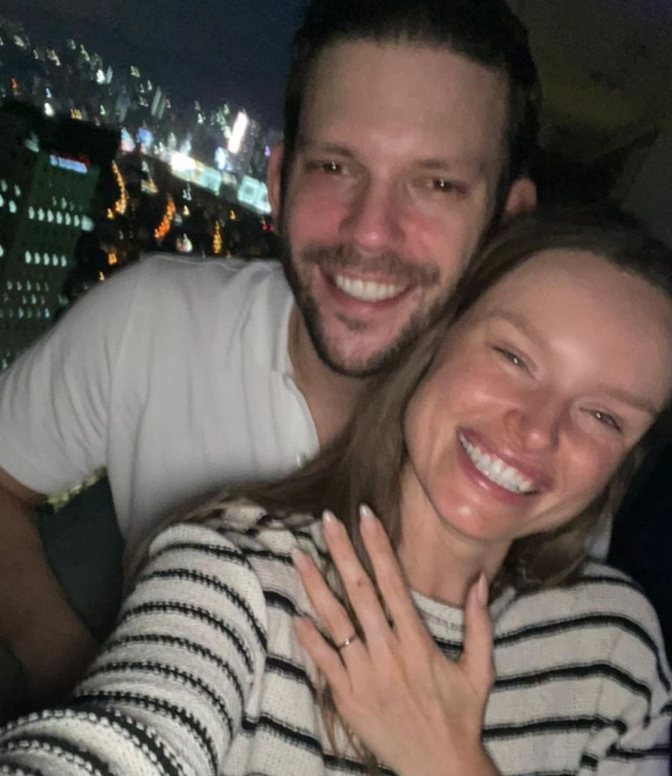 אלכסה דול והחבר (צילום: צילום מסך אינסטגרם)