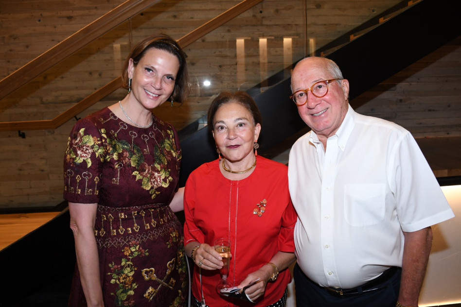 יצחק ולינדה סגול והילה רהב (צילום: אביב חופי)