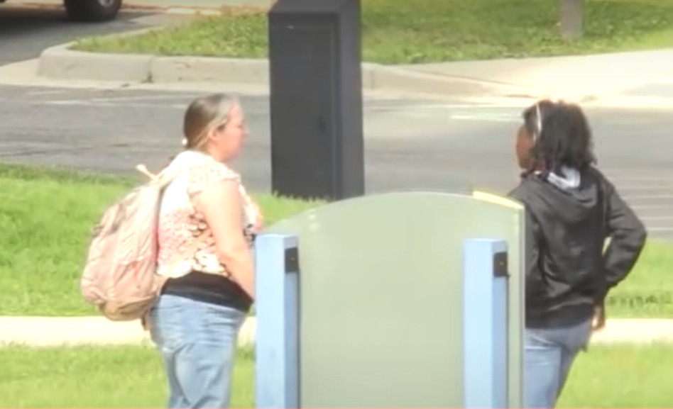 האישה שטענה להיות אם ילדו של ג'וני דפ (צילום: צילום מסך יוטיוב)