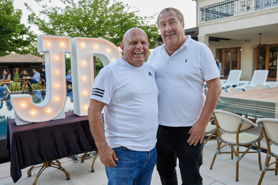 פיטר קאוגיל וגדעון מוליוב (צילום: שוקה כהן)