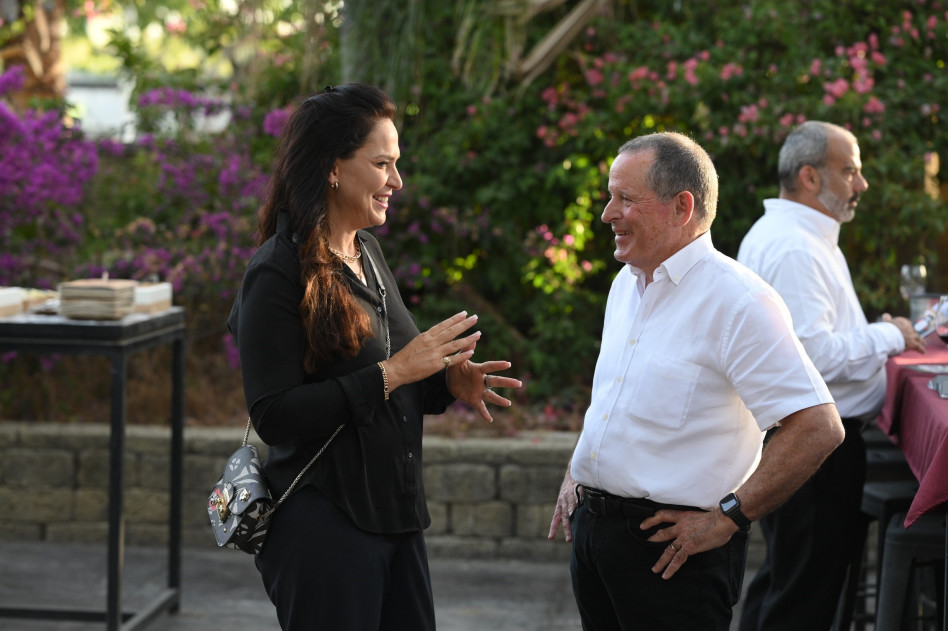 מאיר שמיר ויפעת אורון (צילום: עדי עמרן)