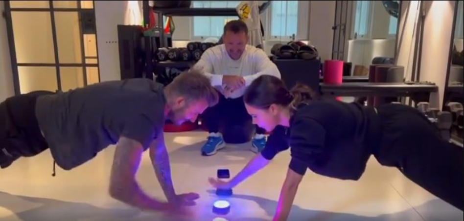 ויקטוריה ודיוויד בקהאם (צילום: BlazePod)