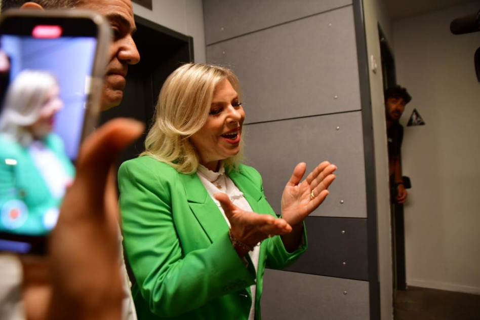 שרה נתניהו בכניסה לדיון במשפט הדיבה נגד אהוד אולמרט (צילום: אבשלום ששוני)