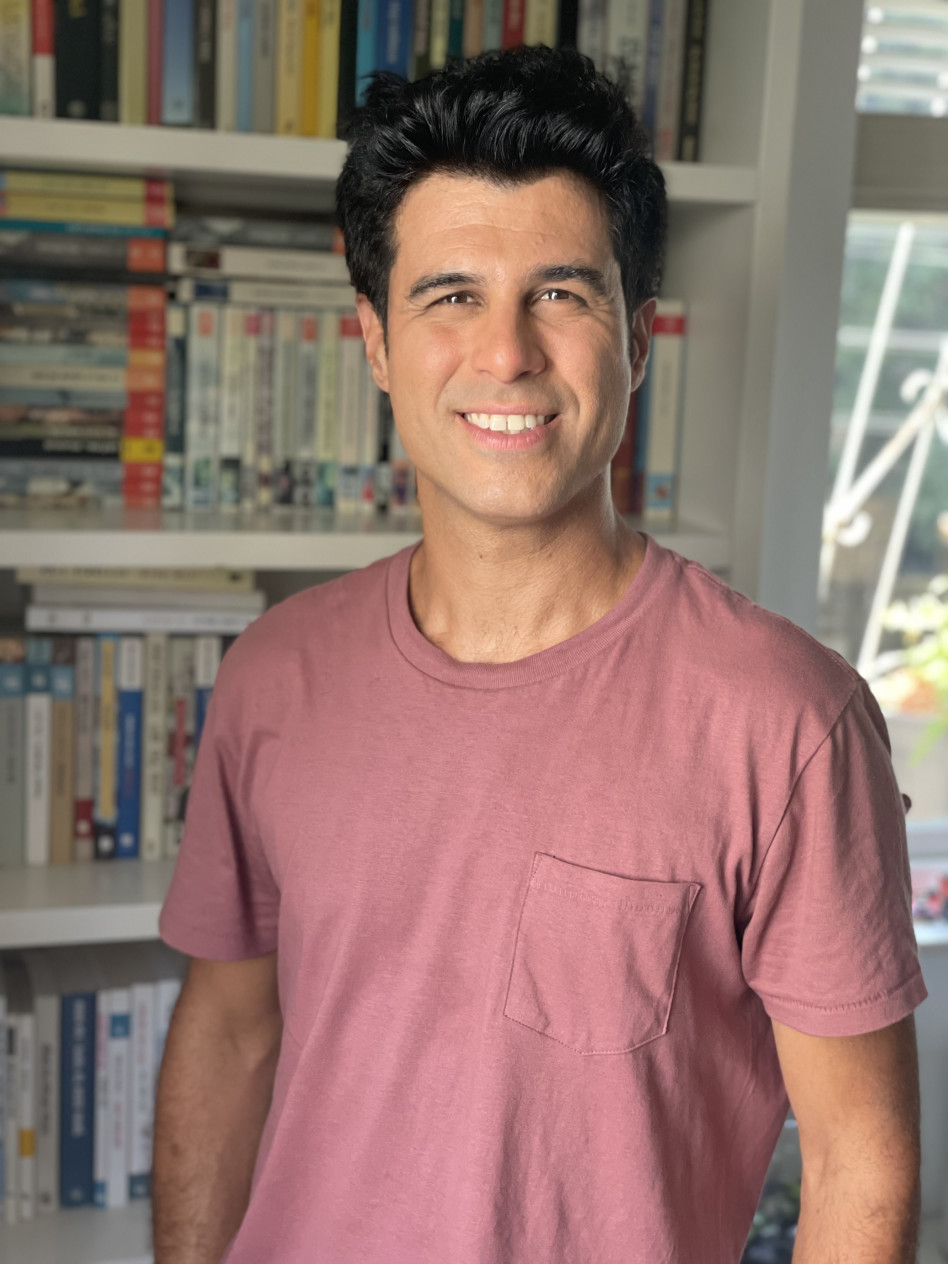 השחקן והמנחה טל מוסרי (צילום: נעם בן גוריון מוסרי)