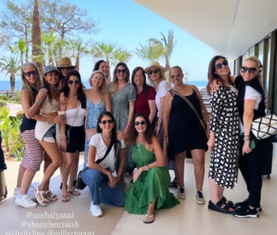 מיכל ינאי והחברות (צילום: צילום מסך אינסטגרם)