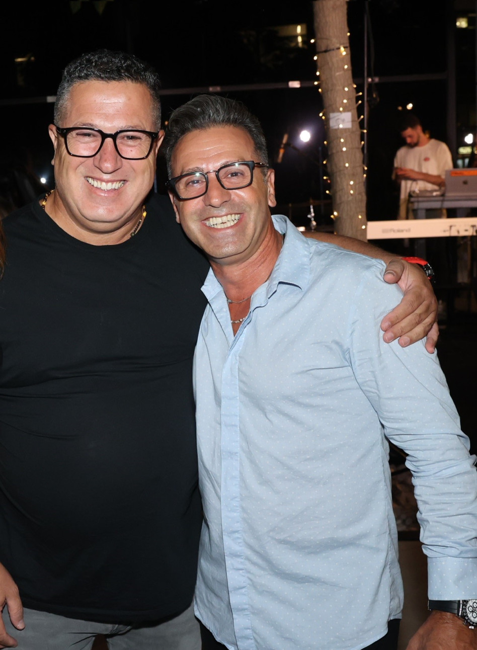 טל חובש וחיליק לסרי (צילום: רפי דלויה)