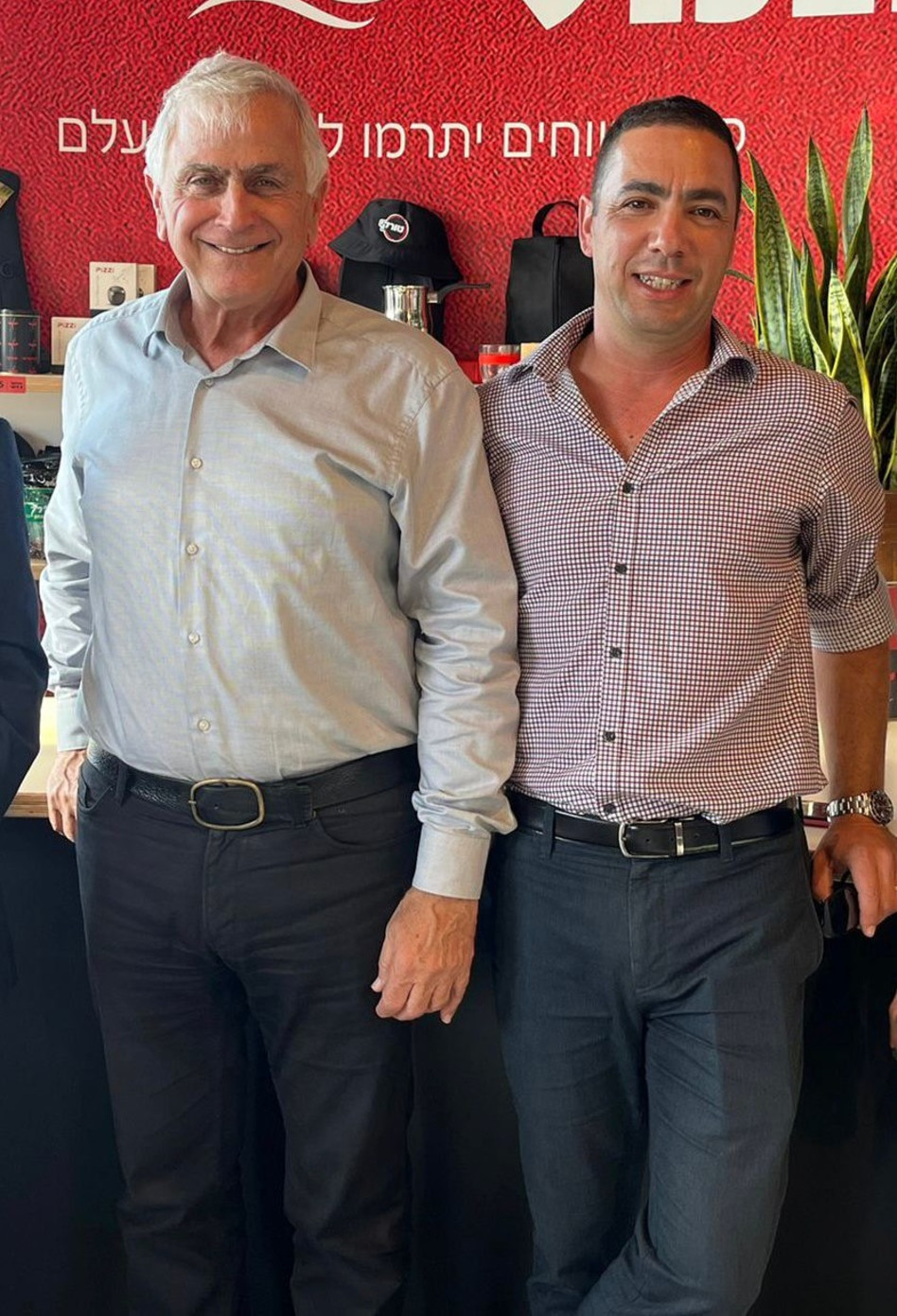 אלעד קומיסר וגיורא בר דעה (צילום: שטראוס)