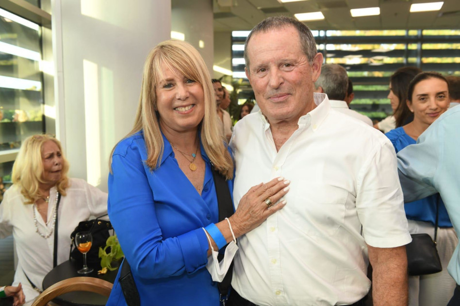 עדינה ומאיר שמיר (צילום: גדי סיארה)