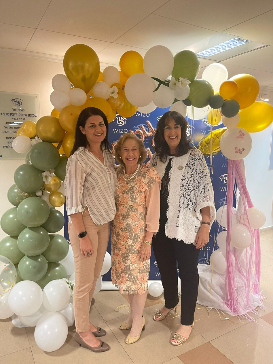 אסתר מור, אניטה פרידמן ומירה מינס (צילום: דוברות ויצו)