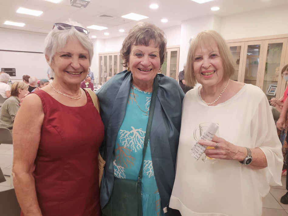 אילנה בן דב, רותי קפלן ועליזה אולמרט (צילום: עירית קליין)