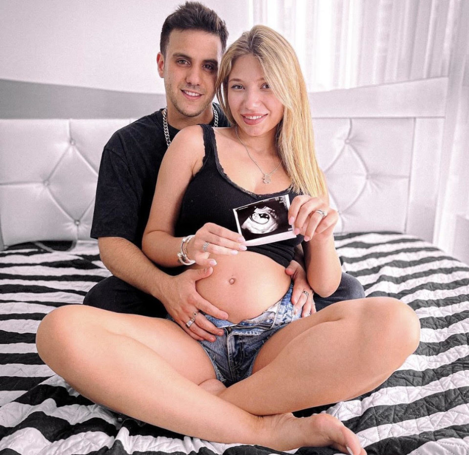 קווין רובין ודניאלה קריסטיה מצפים לתינוק (צילום: צילום מסך אינסטגרם)