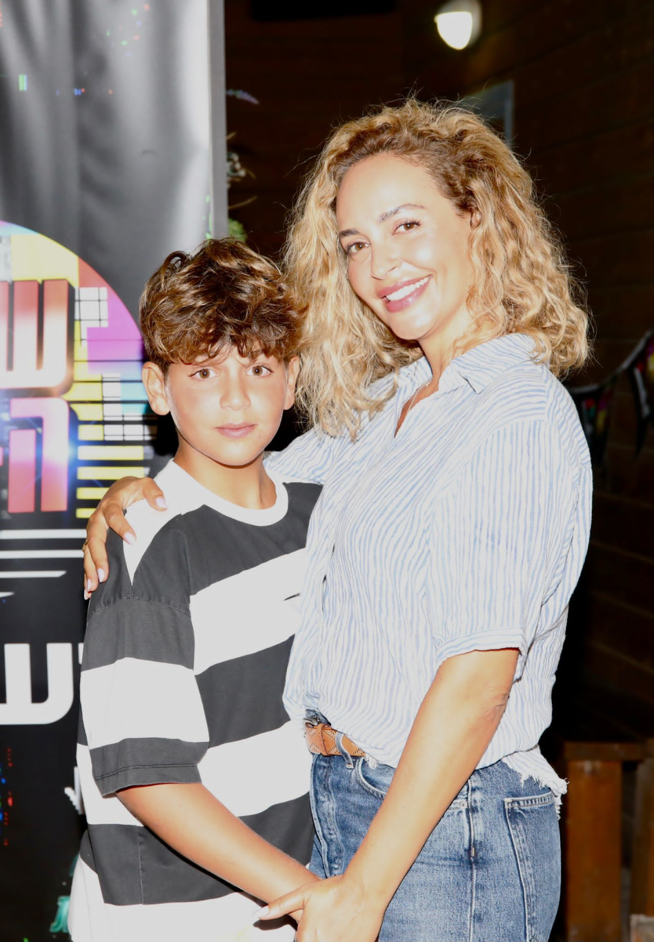 מירי בוהדנה ובנה (צילום: גיא בראון)