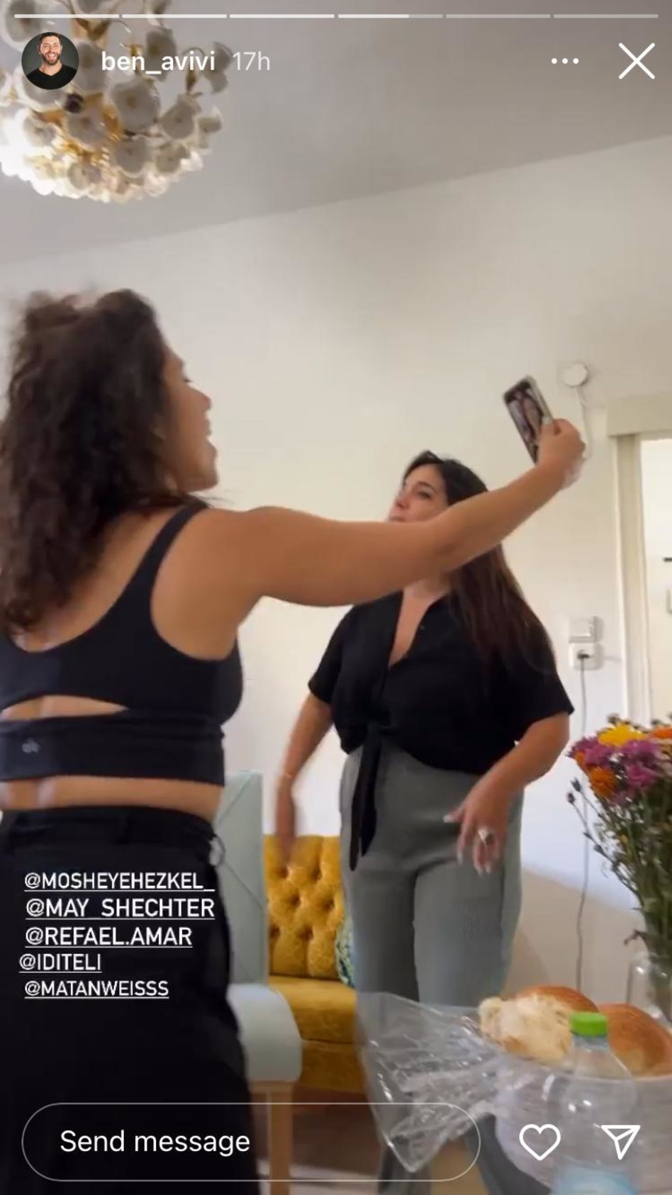 מעיין דורי נתפסה בסטורי של בן אביבי (צילום: צילום מסך אינסטגרם)