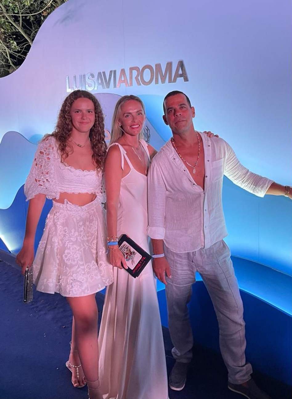 עופר, אנה ומיה שבתאי (צילום: צילום מסך אינסטגרם)