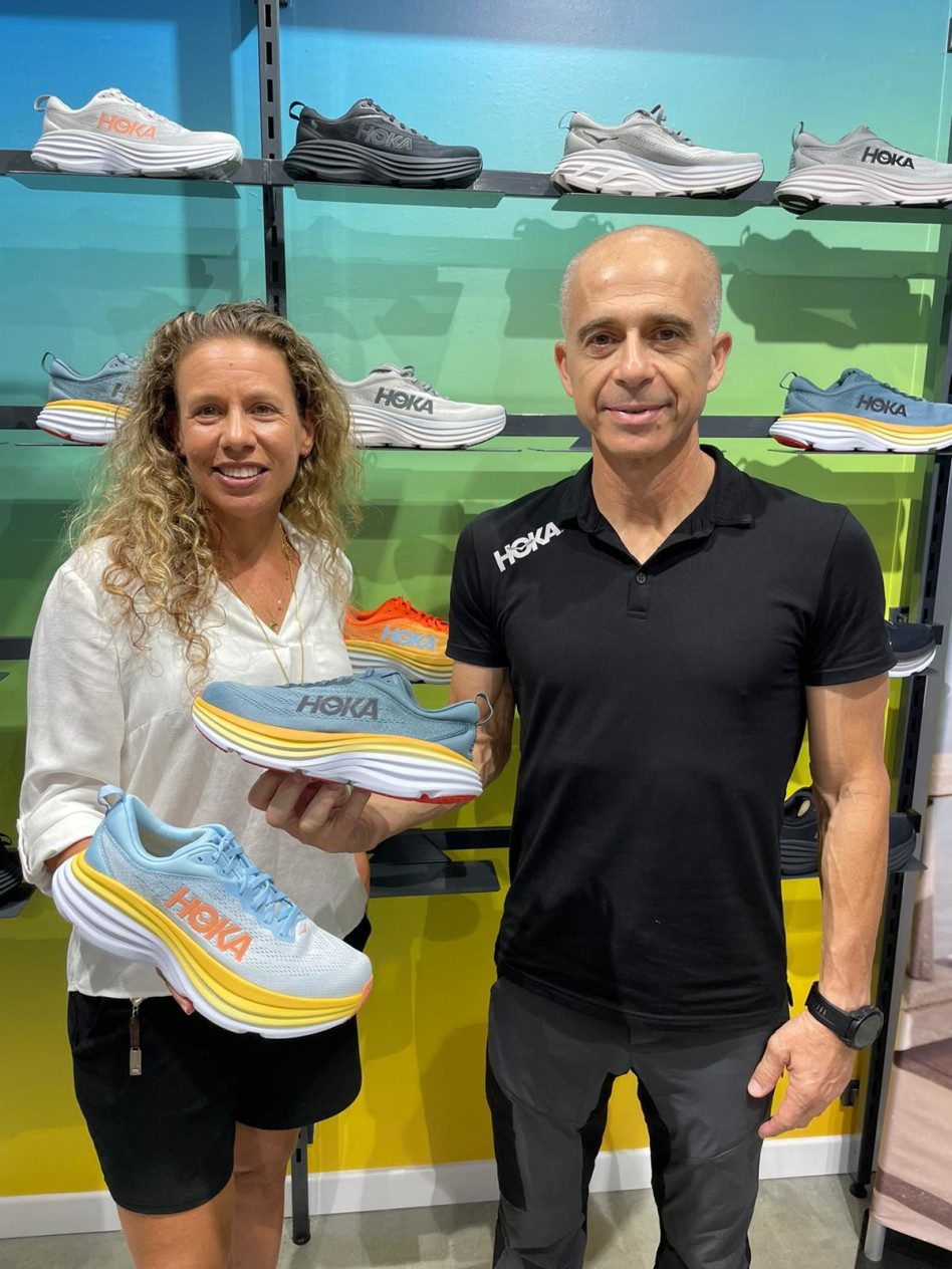 מאיר קנר וגלית בירנבוים-נבון (צילום: יח''צ הוקה ישראל)