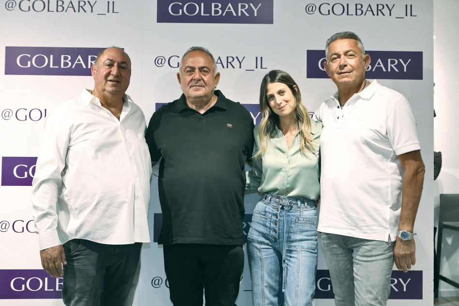 יעקב לינור דוד ומשה גולברי בפתיחת סניף גולברי בירושלים (צילום: אסף לב)