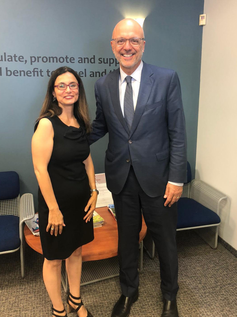 טד דויטש ולימור נקר-וינסנט  (צילום: שגרירות ארה''ב בישראל – Adam Stern)