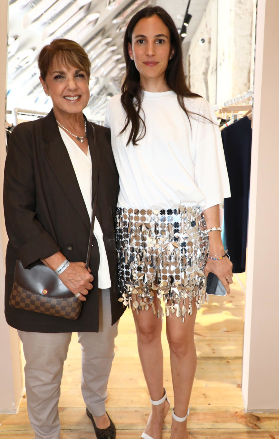 יפעת אירני וליאורה עופר (צילום: סיון פרג')