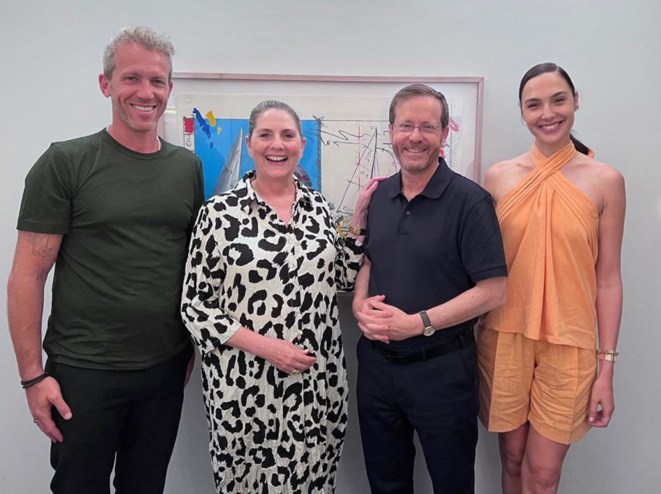 גל גדות, יצחק ומיכל הרצוג וירון ורסנו  (צילום: אינסטגרם)