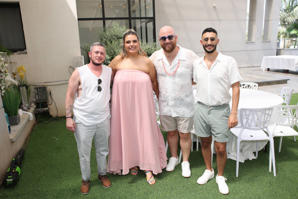 לירז אסייג, שחר לבנגרונד והזוג הנשוי הטרי (צילום: אור גפן)