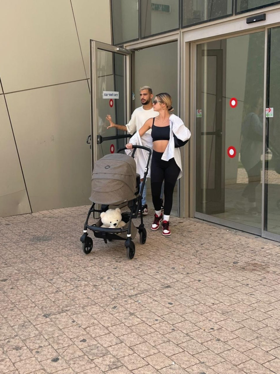 ליזה ביך ביציאה מבית החולים  (צילום: צילום פרטי)