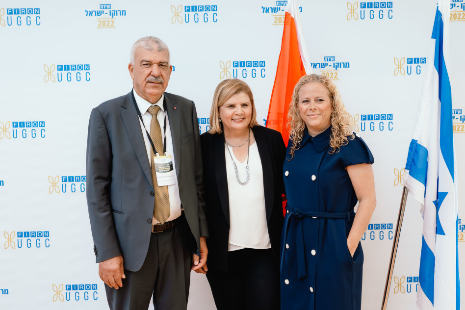 איילת נחמיאס-ורבין, אורנה ברביבאי ועבד אל-רחים ביוד (צילום: גיא סידי)