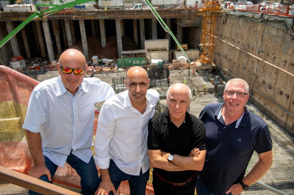 רונן גינזבורג, אבי יעקובוביץ', שמעון אבודרהם ויעקב לוקנסבורג (צילום: רמי חכם)