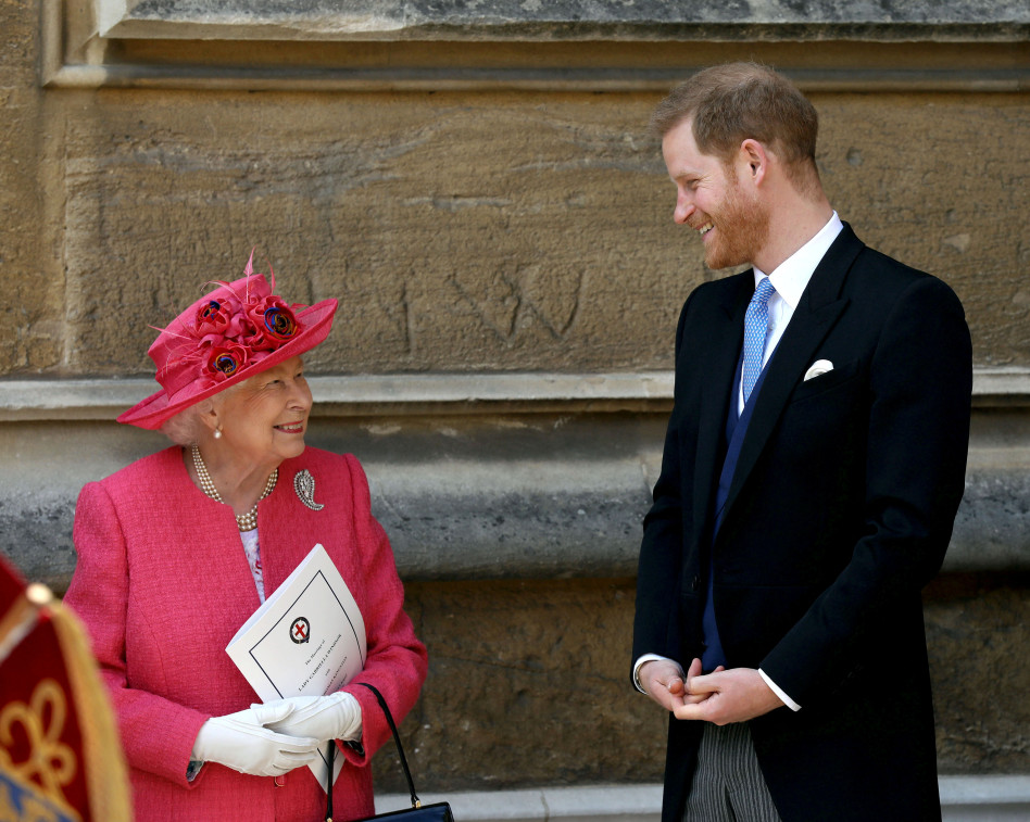 הנסיך הארי וסבתו, המלכה אליזבת השנייה (צילום: רויטרס)