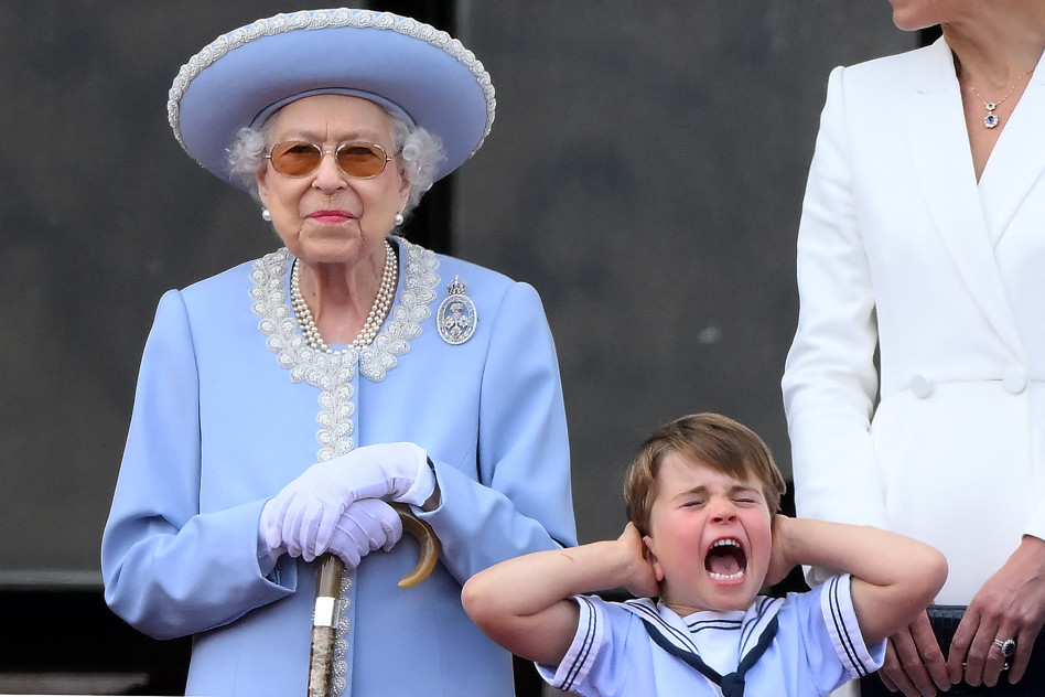 הנסיך לואי, המלכה אליזבת השנייה (צילום: DANIEL LEAL/AFP via Getty Images)