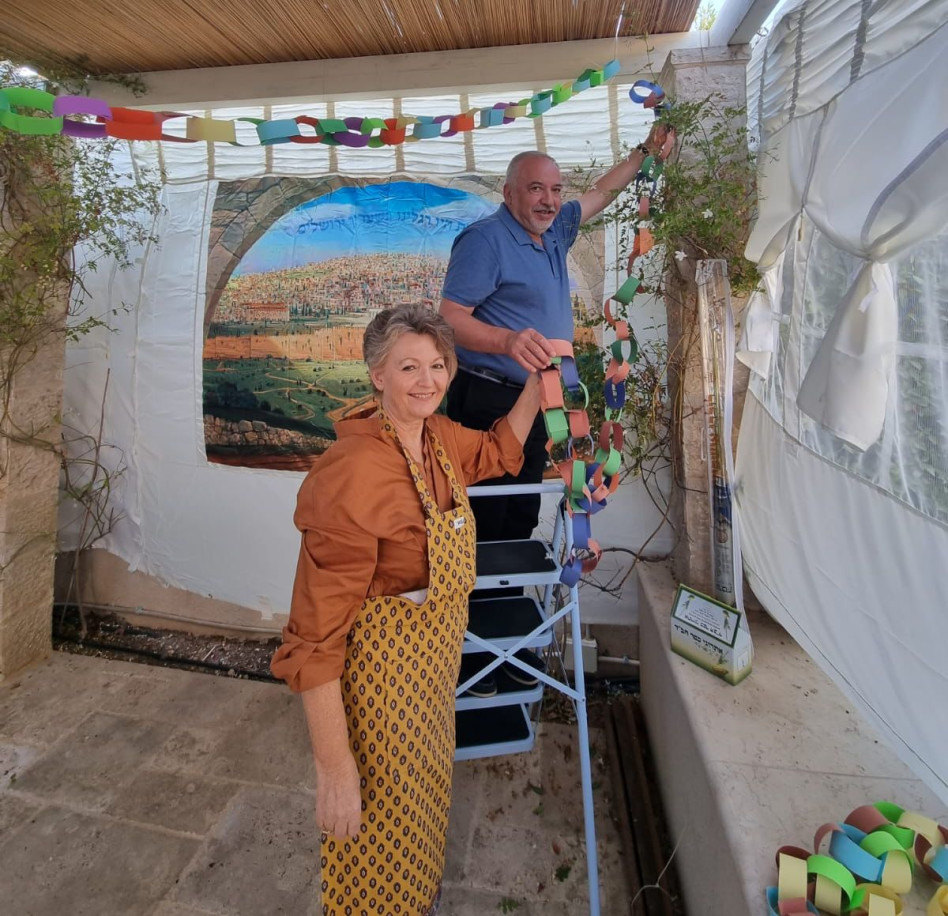 אביגדור ואלה ליברמן (צילום: באדיבות ישראל ביתנו)