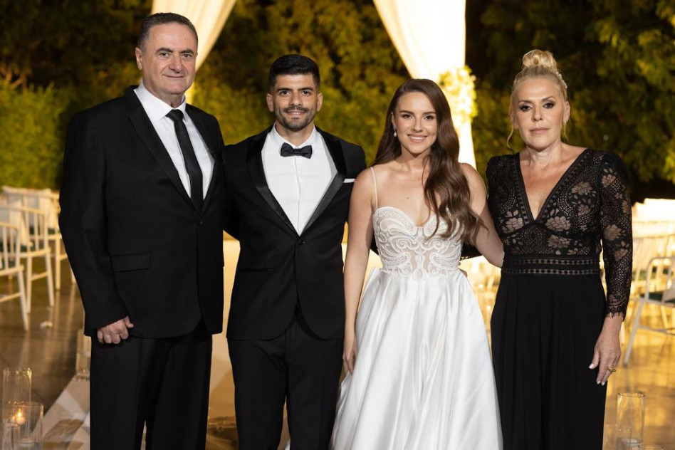  מימין: רונית, מור, בני וישראל (צילום: עידן חסון)