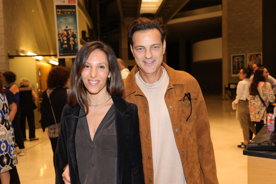 אקי אבני ובת הזוג (צילום: רפי דלויה)