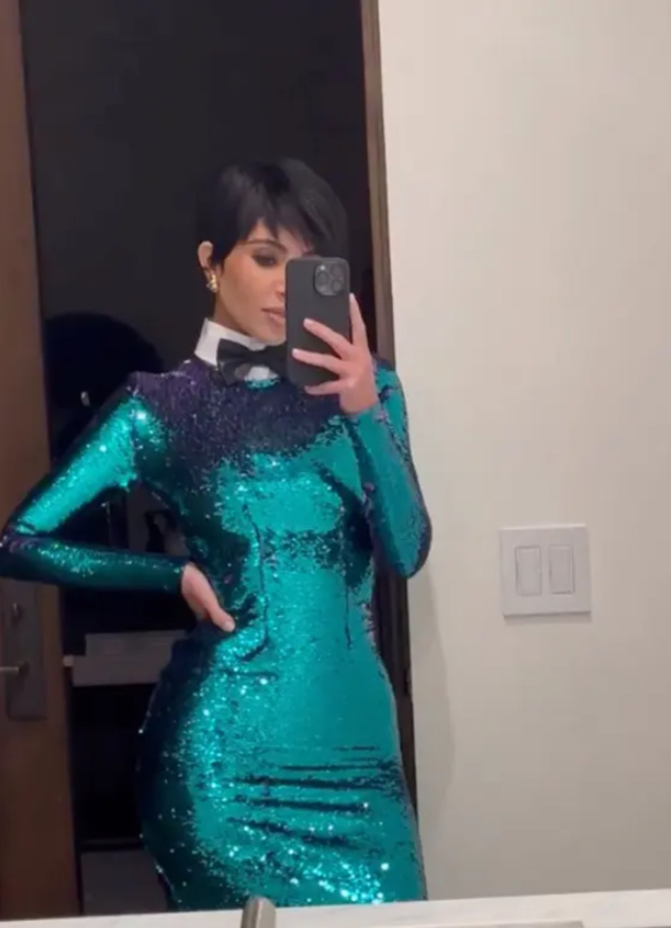 קים קרדשיאן מחופשת לקריס ג'נר (צילום: צילום מסך אינסטגרם)