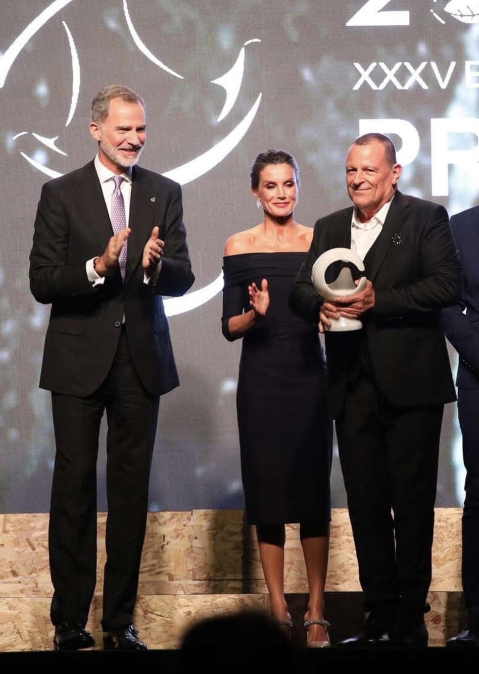 עודד חלף, המלכה לטיסיה והמלך דון פיליפה (צילום: באדיבות קוסנטינו)