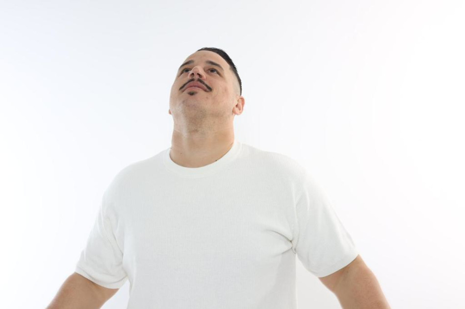 לירון אופיר (צילום: אריק סטודיו לצילום)