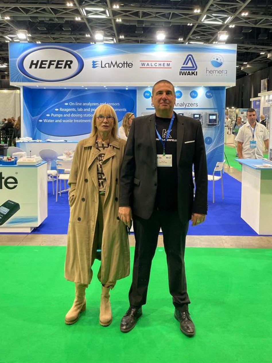 גיל שטיר וישראלה שטיר (צילום: באדיבות קבוצת שטיר)