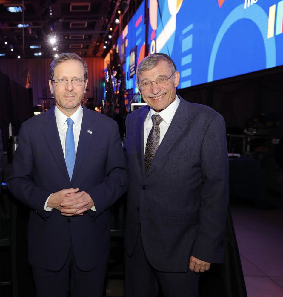 דוד פורטוביץ ויצחק הרצוג (צילום: פביאן קולדורף)