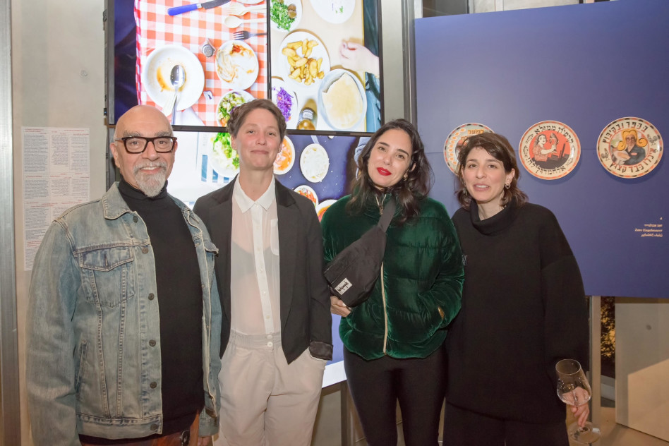 רונה זינגר, תמרה אהרוני, ליאורה רוזין וישראל אהרוני  (צילום: אורן שלו)