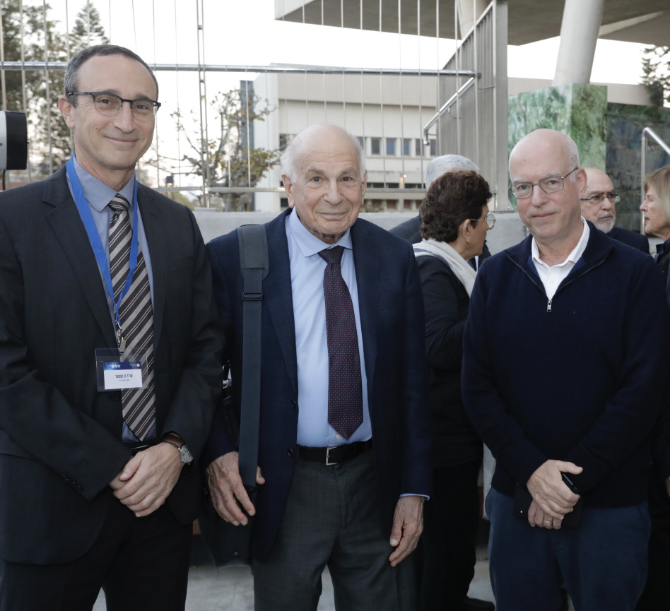 אריאל פורת, דניאל כהנמן ודן שמגר (צילום: יעל צור)